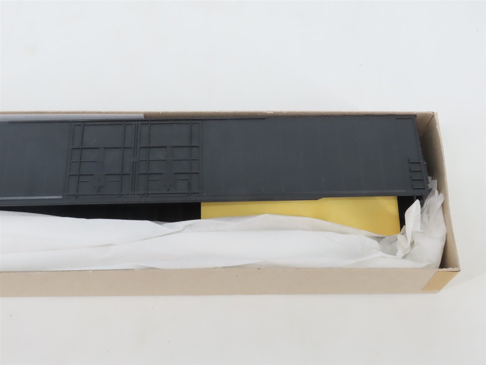 HO Scale Athearn Kit 1974 Undecorated Black 86' Hi-Cube 4-Door Box Car
