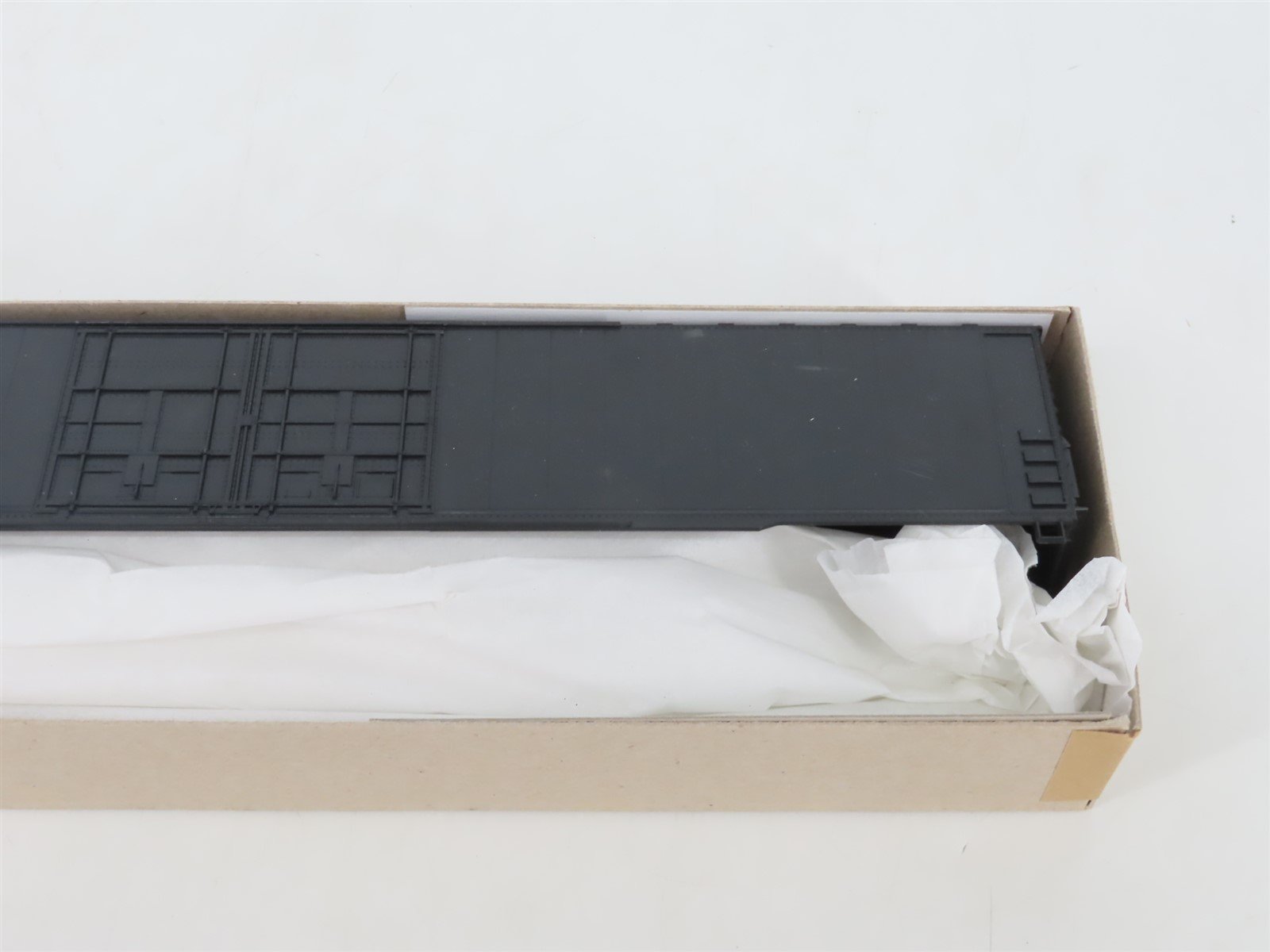 HO Scale Athearn Kit 1974 Undecorated Black 86' Hi-Cube 4-Door Box Car