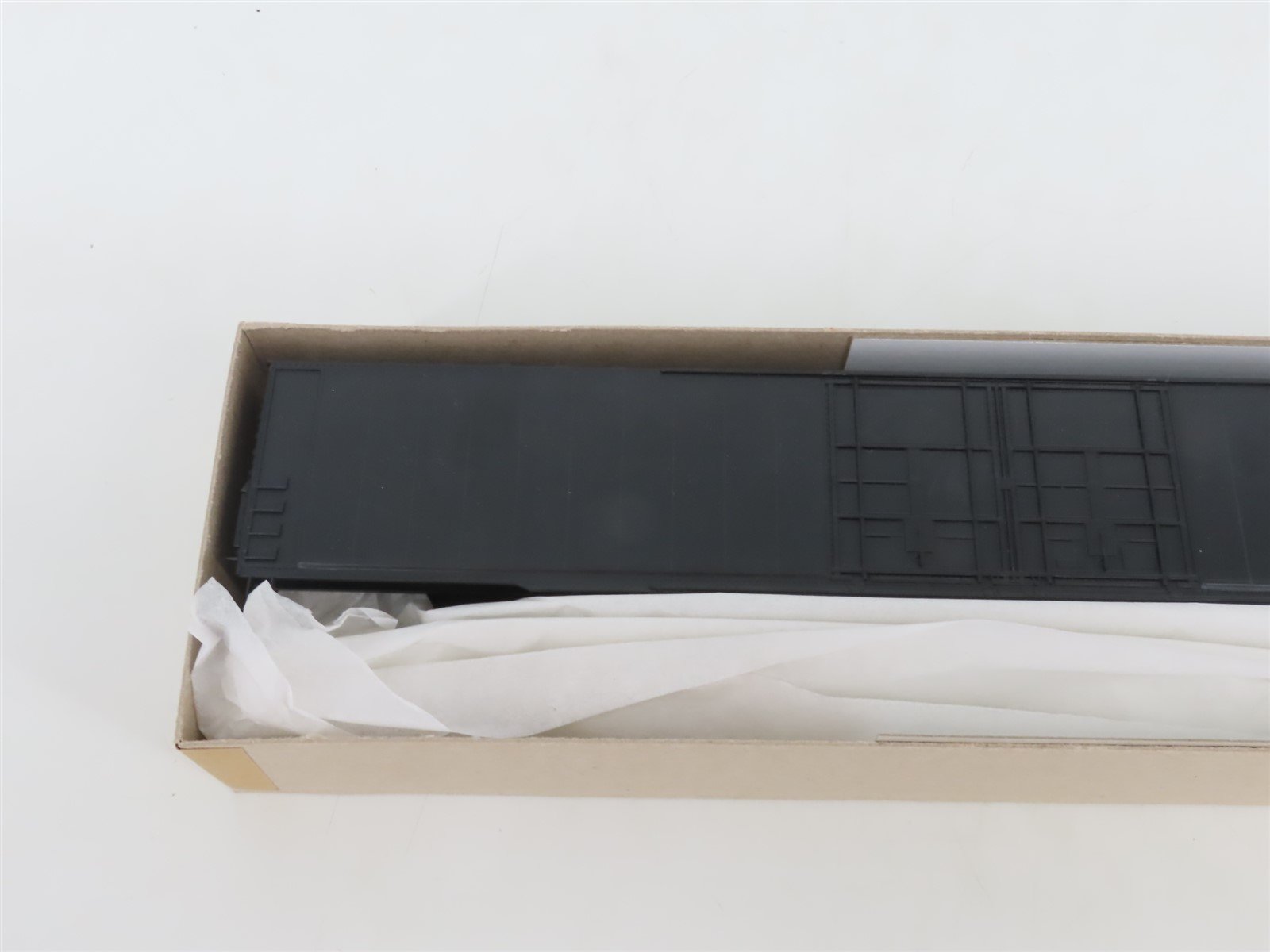 HO Scale Athearn Kit 1974 Undecorated Black 86' Hi-Cube 4-Door Box Car