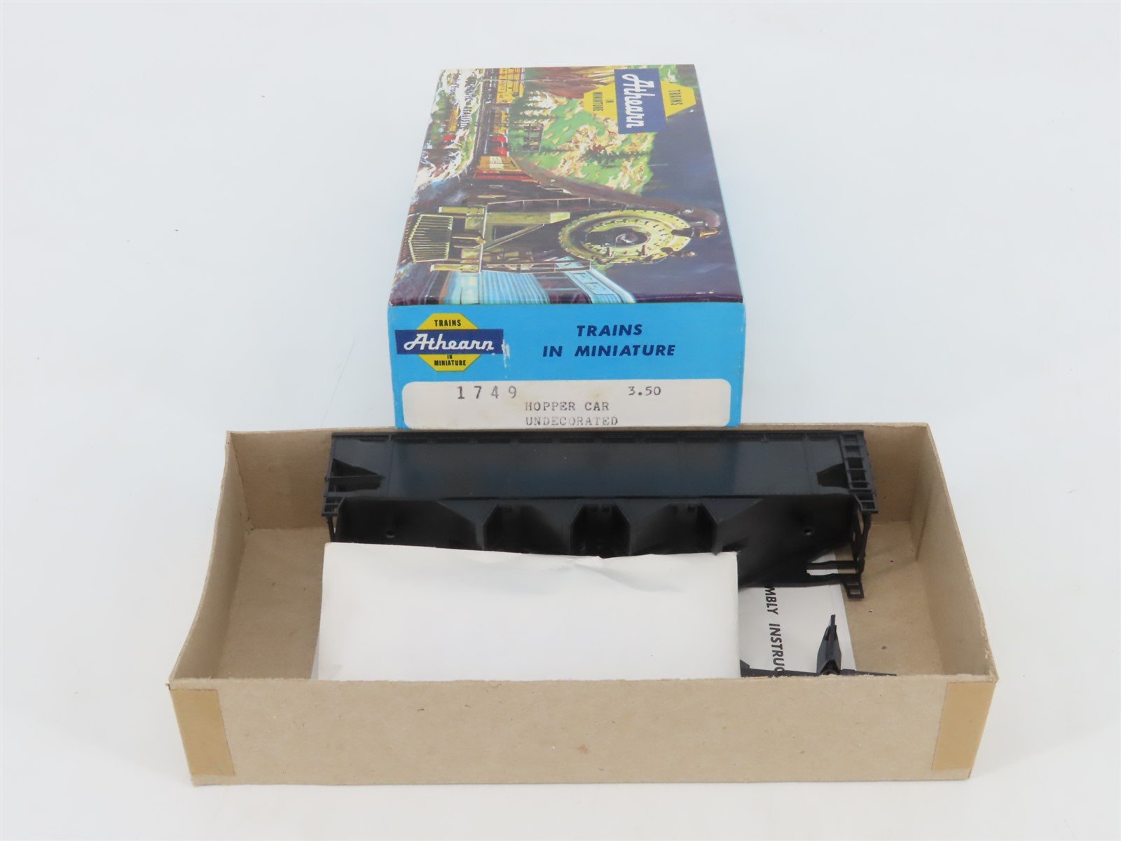 HO Scale Athearn Kit 1749 Undecorated Black 4-Bay Open Hopper