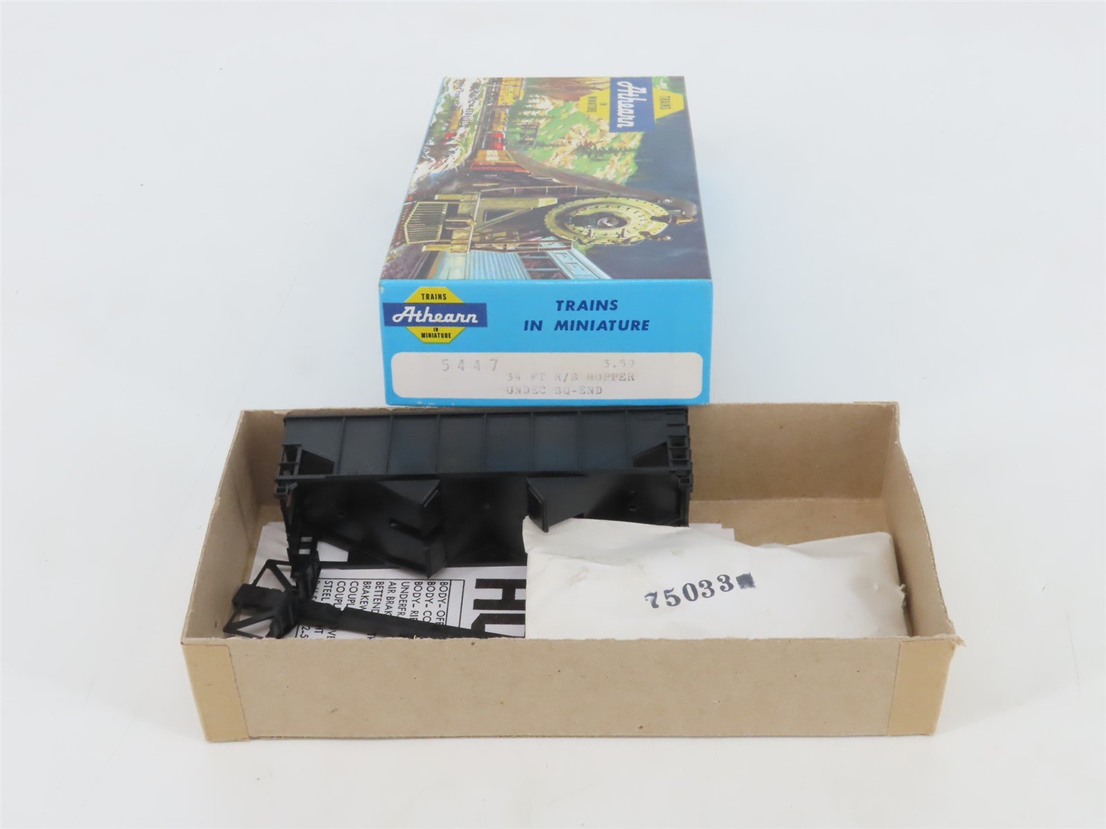 HO Scale Athearn Kit 5447 Undecorated Black 34' 2-Bay Rib Side Open Hopper