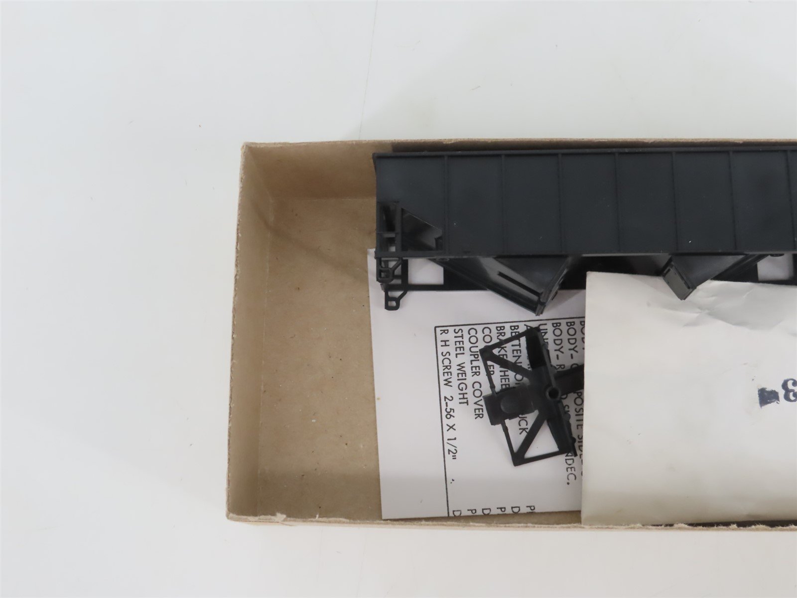 HO Scale Athearn Kit 5447 Undecorated Black 34' 2-Bay Rib Side Open Hopper