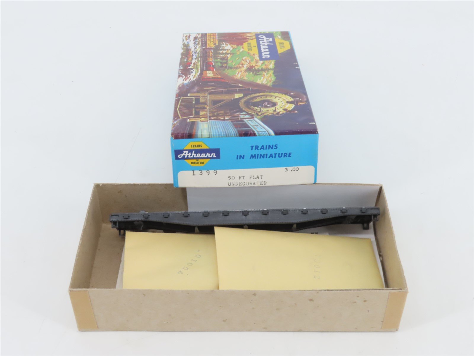 HO Scale Athearn Kit 1399 Undecorated Black 50' Flat Car