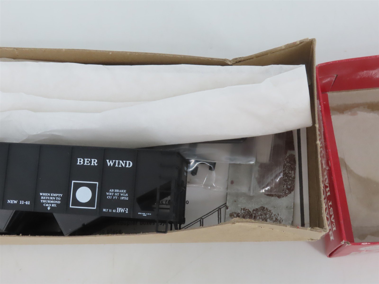 HO Scale Branchline Kit NRBX Berwind USRA 55-Ton 2-Bay Open Hopper #2034