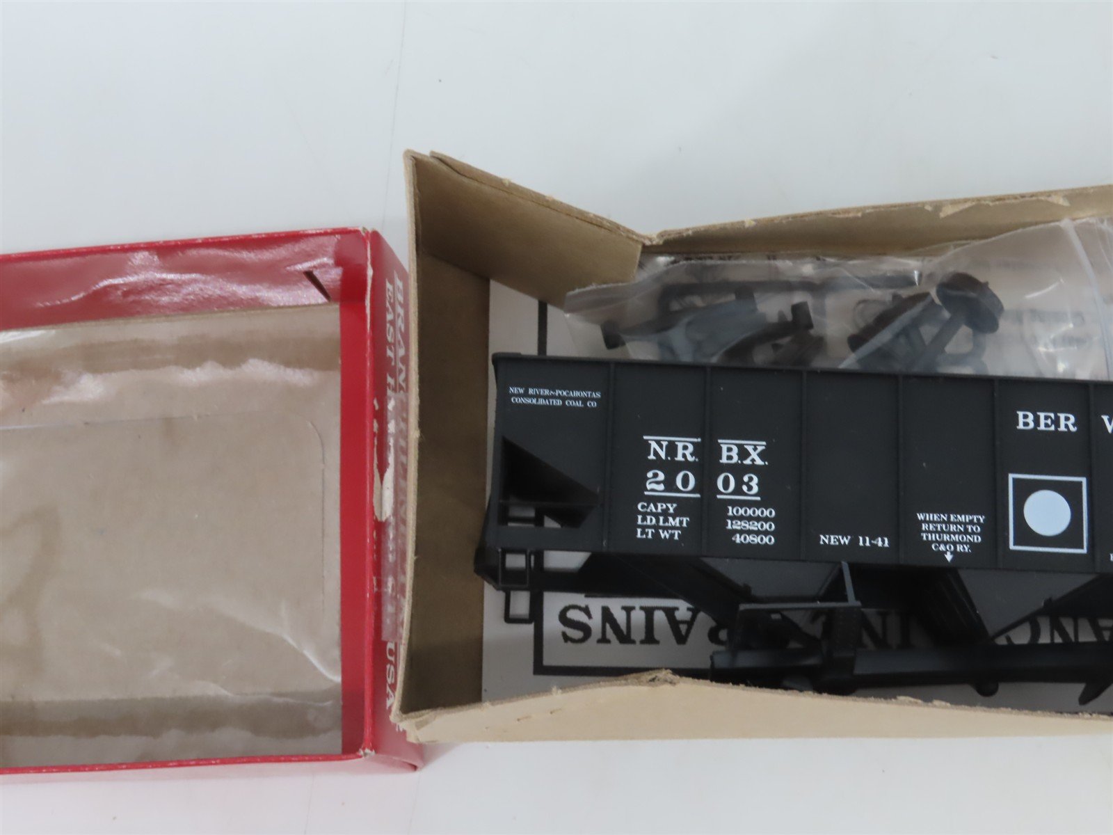HO Scale Branchline Kit NRBX Berwind USRA 55-Ton 2-Bay Open Hopper #2003