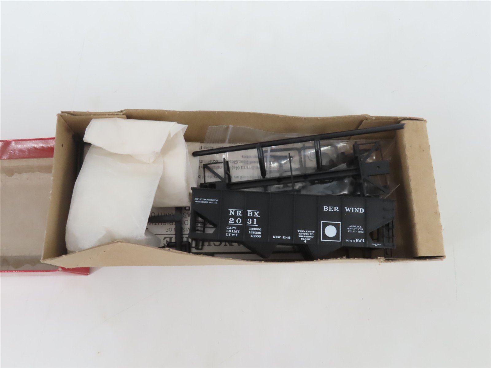 HO Scale Branchline Kit NRBX Berwind USRA 55-Ton 2-Bay Open Hopper #2031