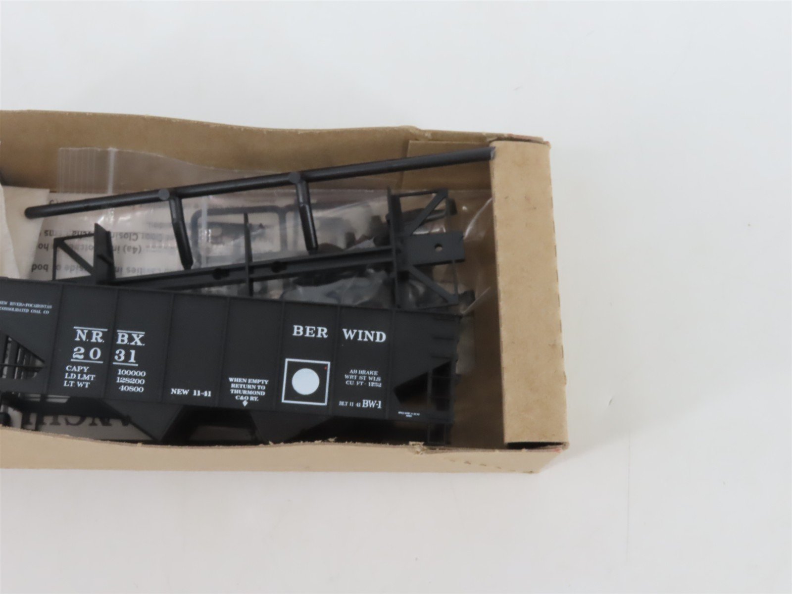 HO Scale Branchline Kit NRBX Berwind USRA 55-Ton 2-Bay Open Hopper #2031