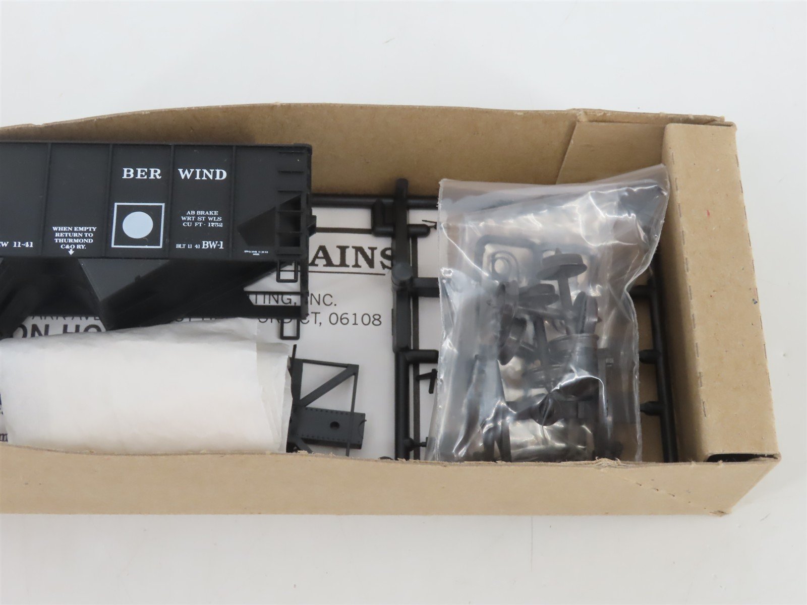 HO Scale Branchline Kit NRBX Berwind USRA 55-Ton 2-Bay Open Hopper #2007