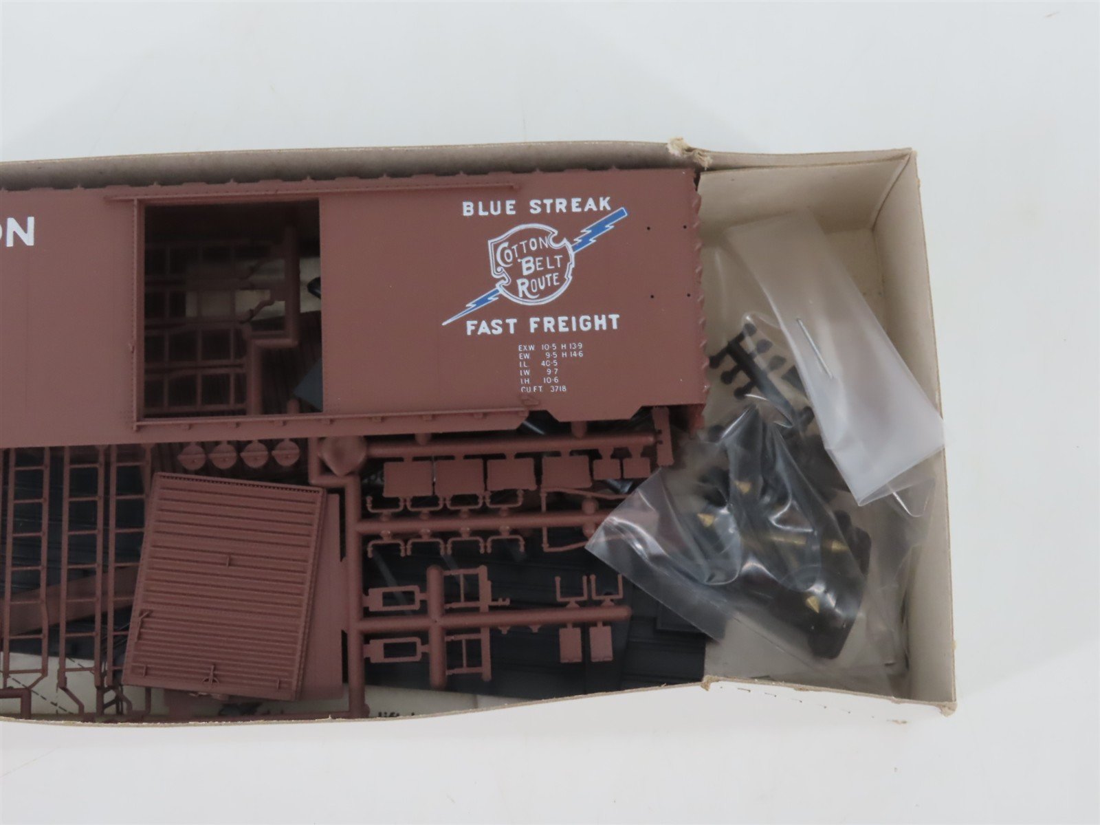 HO McKean Models Master Series Kit 713 SSW Cotton Belt Blue Streak Boxcar #35273