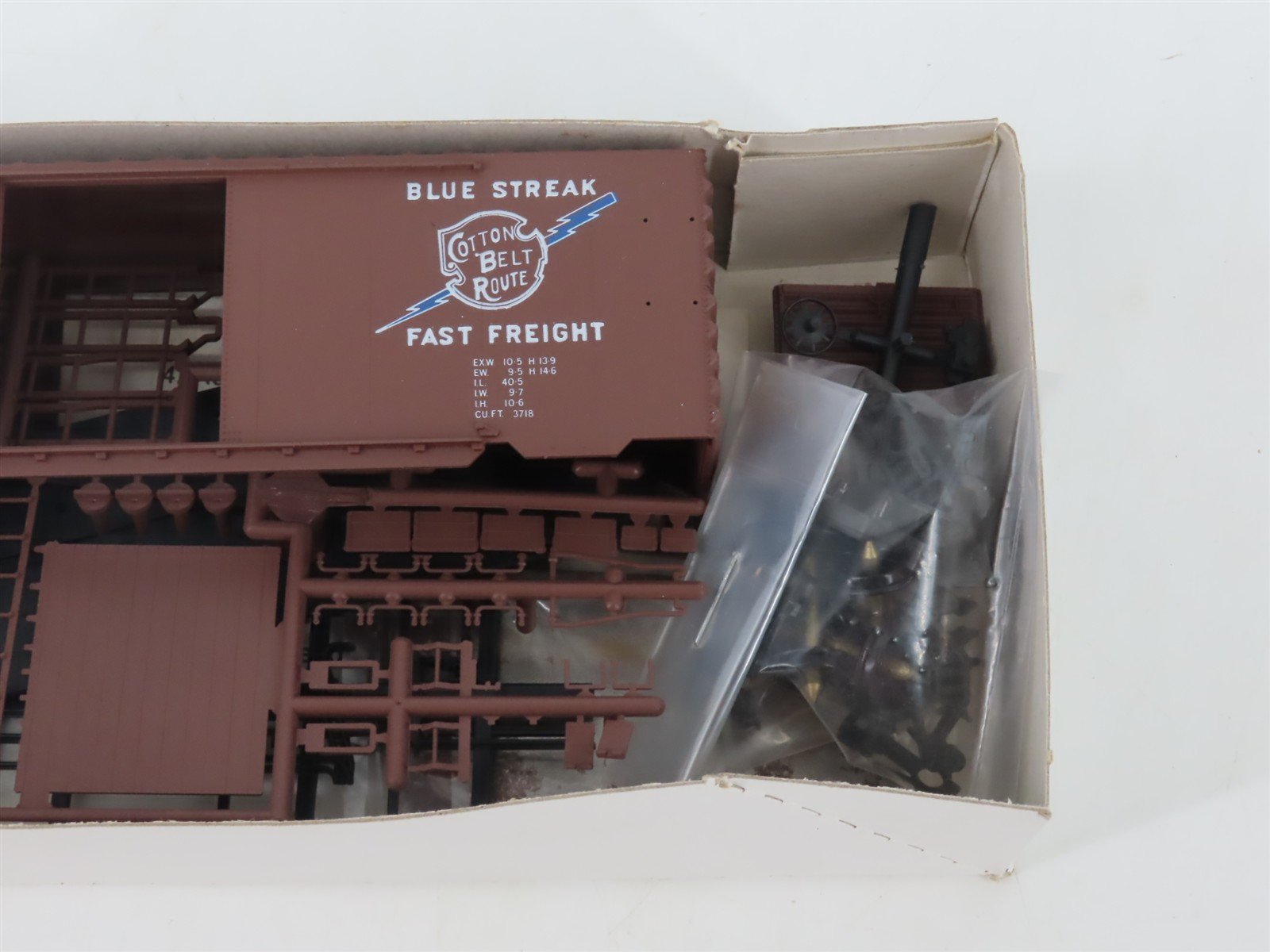HO McKean Models Master Series Kit 713 SSW Cotton Belt Blue Streak Boxcar #35273