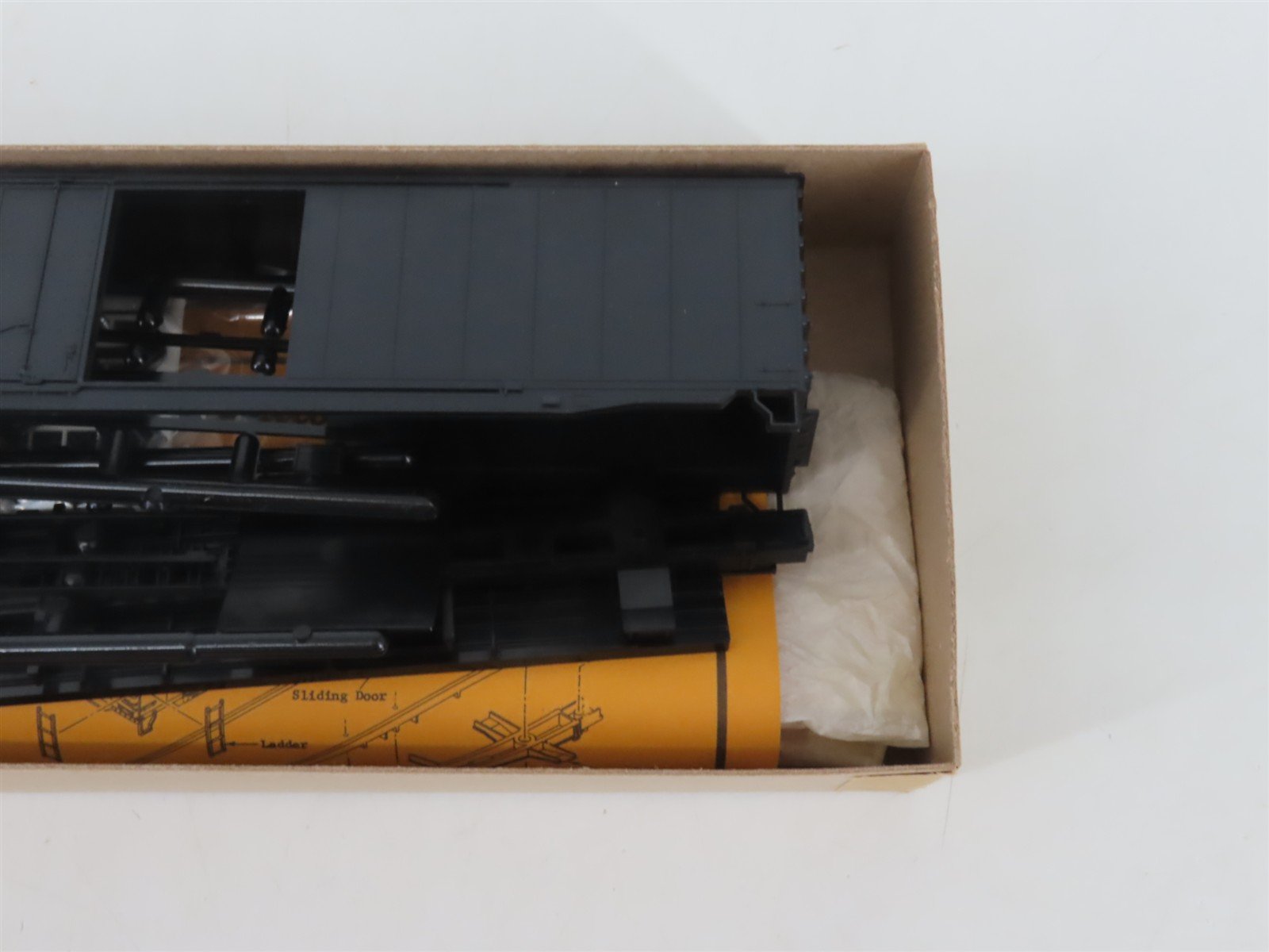 HO Scale Details West Kit BC-600 Undecorated 50' Combination Door Box Car