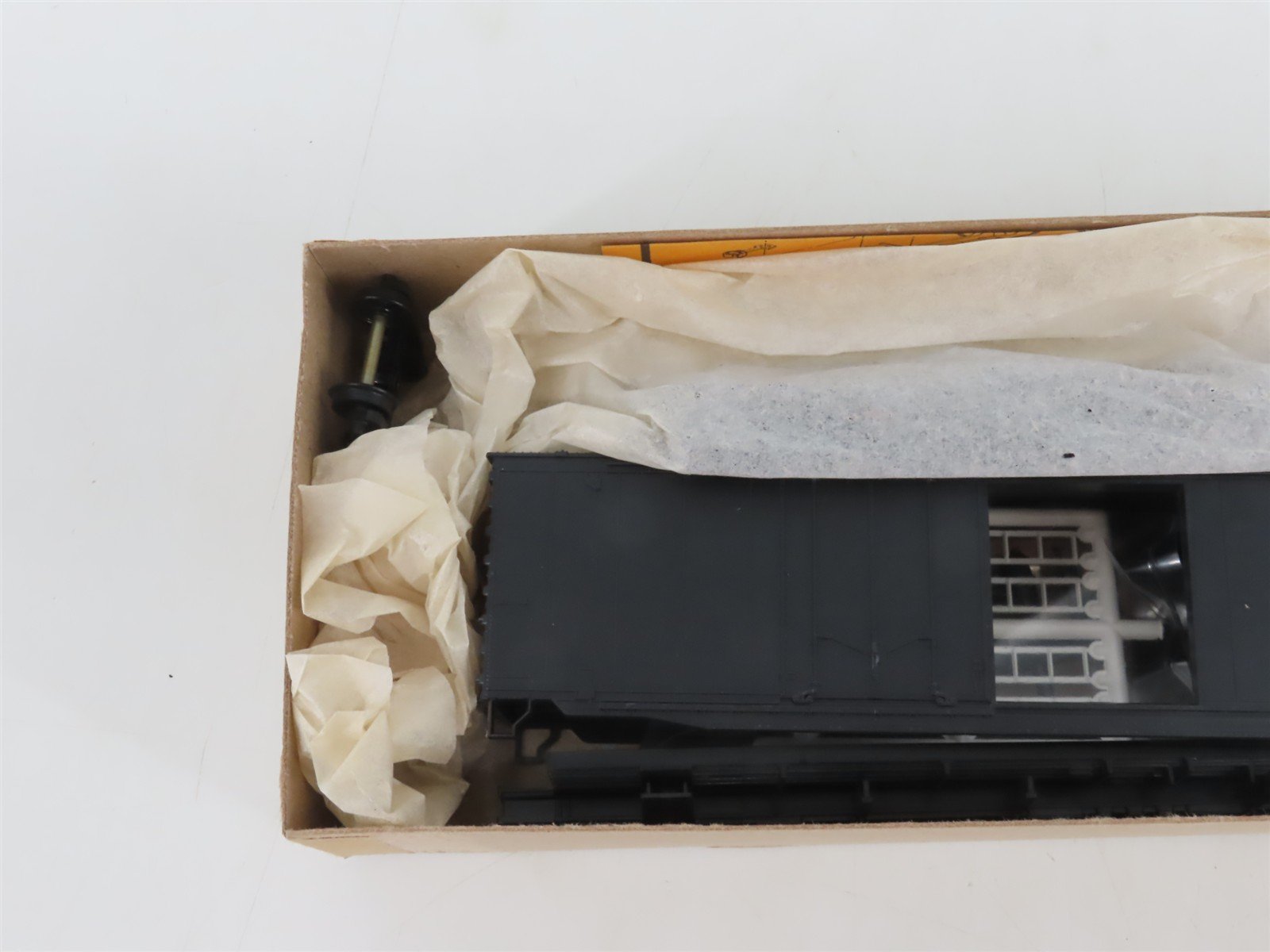 HO Scale Details West Kit BC-600 Undecorated 50' Combination Door Box Car
