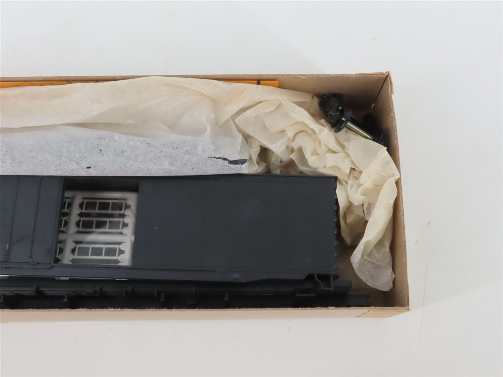 HO Scale Details West Kit BC-600 Undecorated 50' Combination Door Box Car
