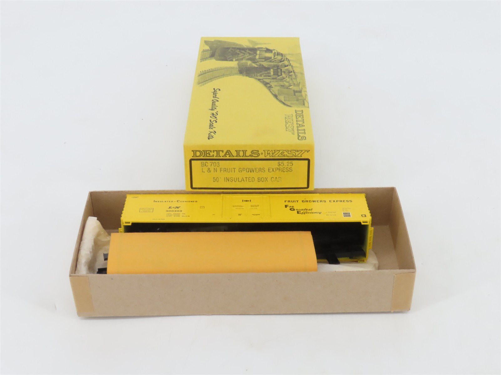 HO Scale Details West Kit BC-703 L&N Fruit Growers Express 50' Box Car #300308