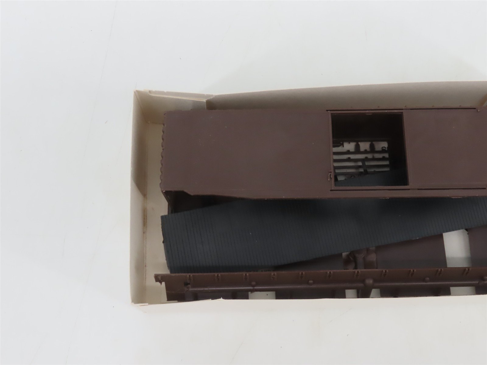 HO Scale Robin's Rails Kit 5300 Undecorated PS-1 50' Single Door Box Car