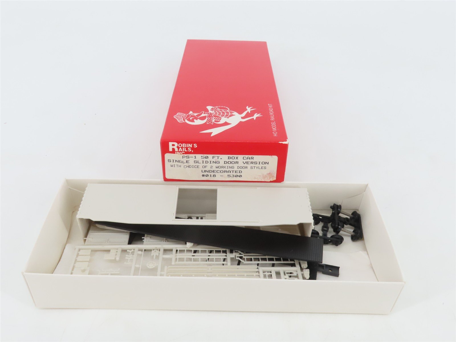 HO Scale Robin's Rails Kit 018-5300 Undecorated 50' PS-1 Single Door Box Car