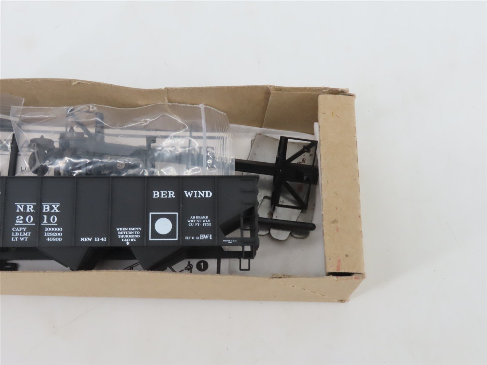 HO Scale Branchline Kit NRBX New River Berwind 2-Bay Open Hopper #2010