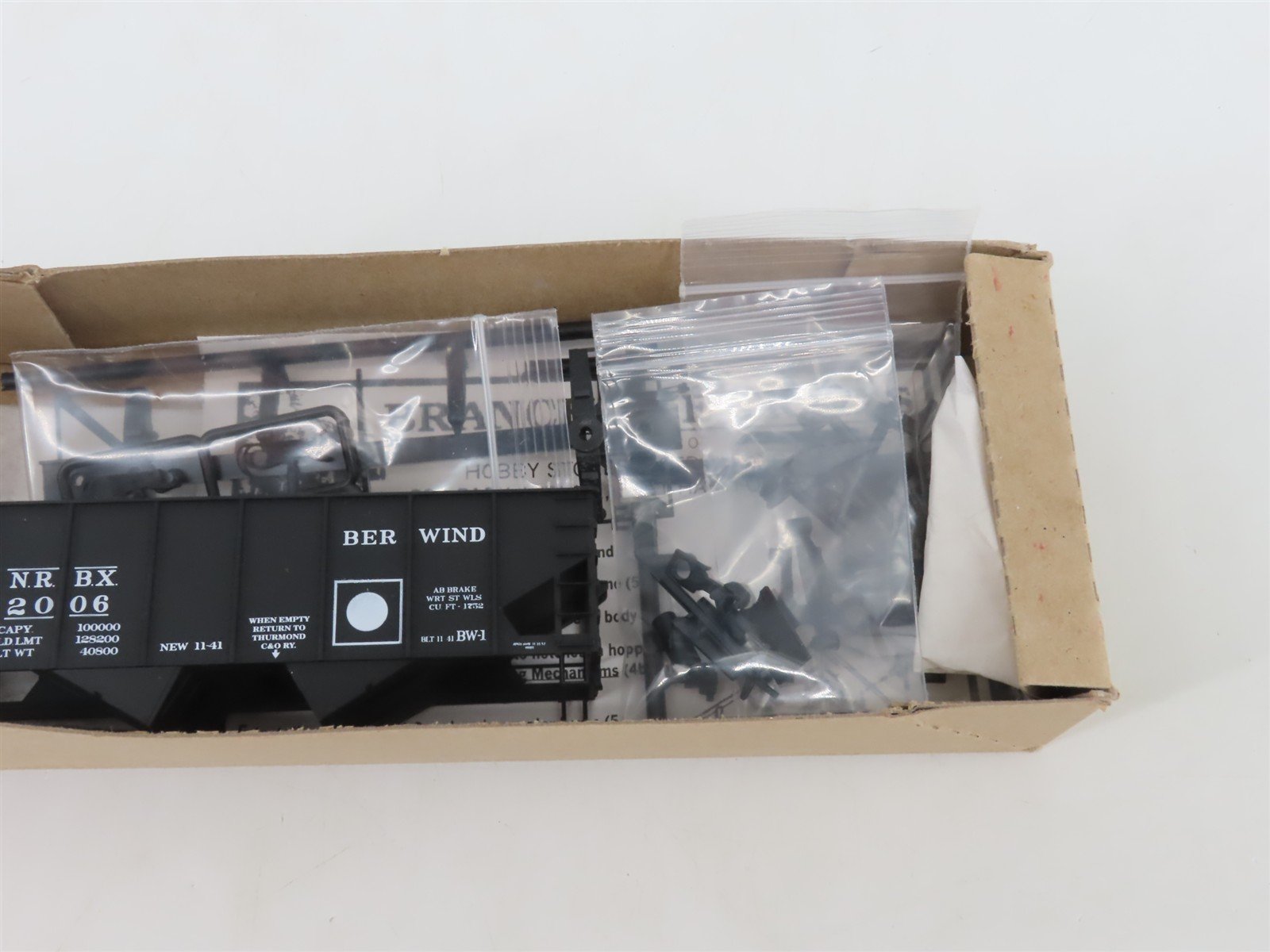 HO Scale Branchline Kit NRBX New River Berwind 2-Bay Open Hopper #2006