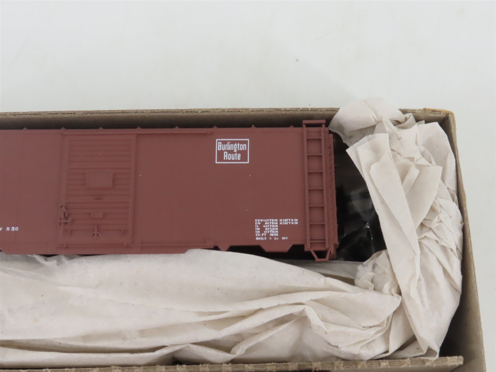 HO Scale Accurail Kit 3304 CB&Q, C&S, FW&D Burlington Route Box Cars 3-Pack