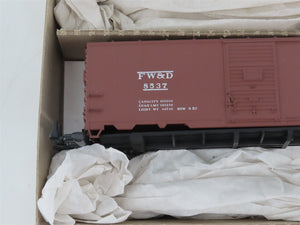 HO Scale Accurail Kit 3304 CB&Q, C&S, FW&D Burlington Route Box Cars 3-Pack