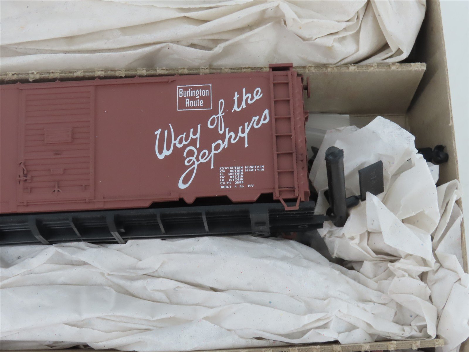 HO Scale Accurail Kit 3304 CB&Q, C&S, FW&D Burlington Route Box Cars 3-Pack