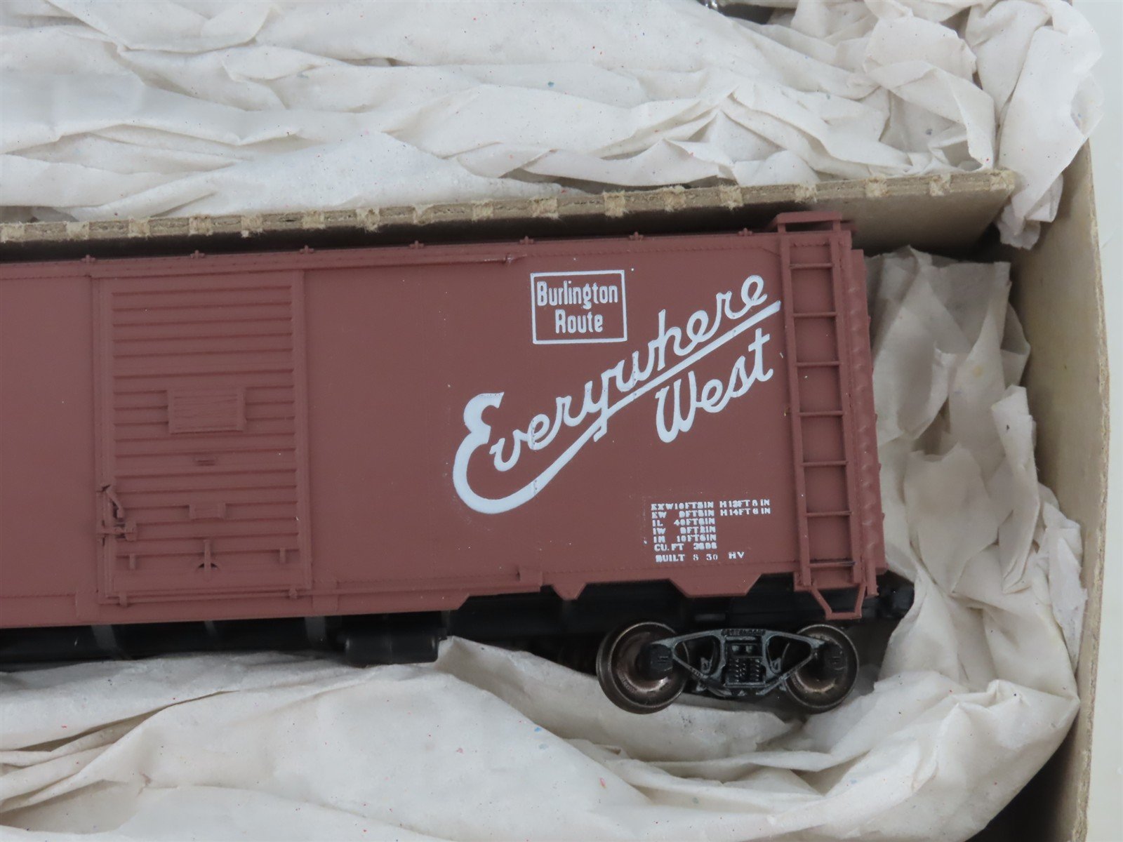 HO Scale Accurail Kit 3304 CB&Q, C&S, FW&D Burlington Route Box Cars 3-Pack