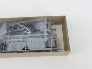 HO Scale E&B Valley/Walthers Kit 18-5014 UP Union Pacific 2-Bay Hopper #576