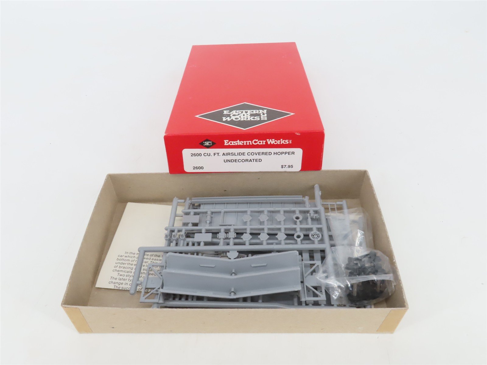 HO Scale Eastern Car Works Kit 2600 Undecorated Airslide Covered Hopper