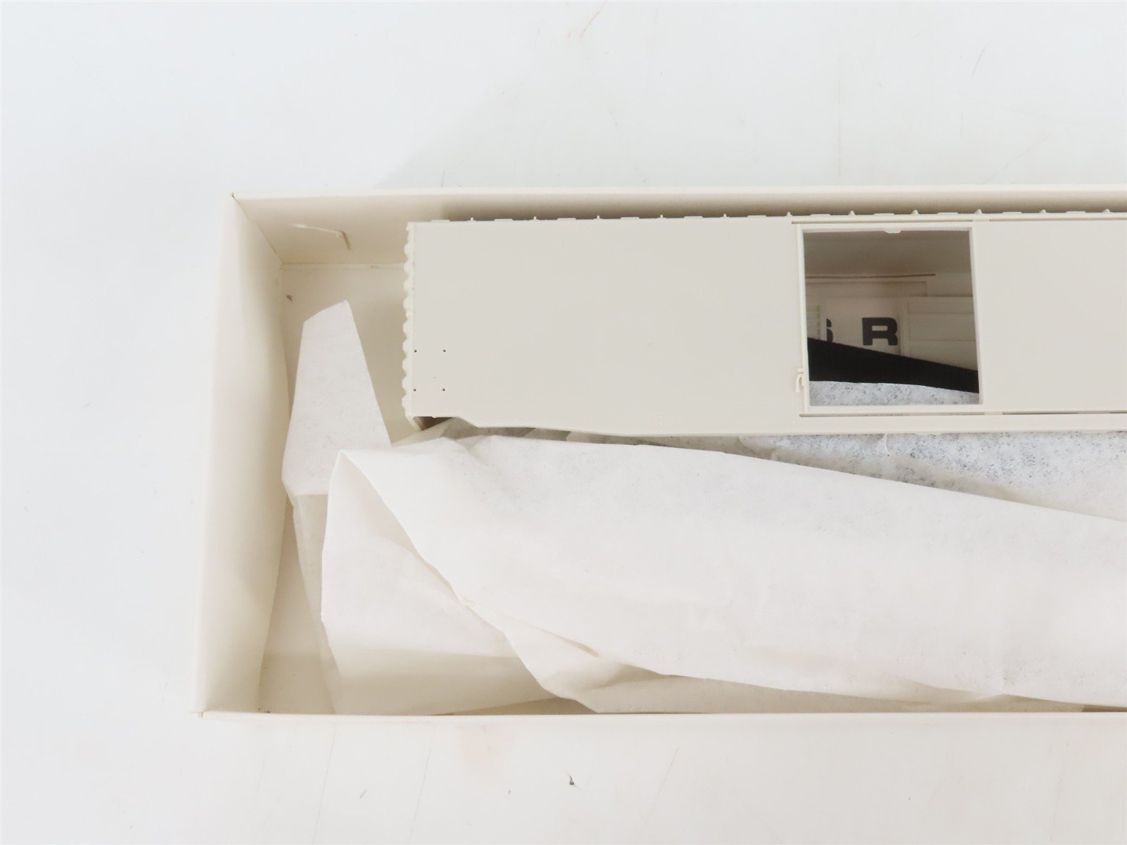 HO Scale Robin's Rails Kit 018-5300 Undecorated PS-1 50' Single Door Box Car