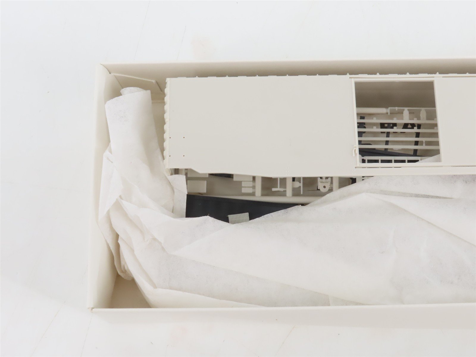 HO Scale Robin's Rails Kit 018-5300 Undecorated PS-1 50' Single Door Box Car