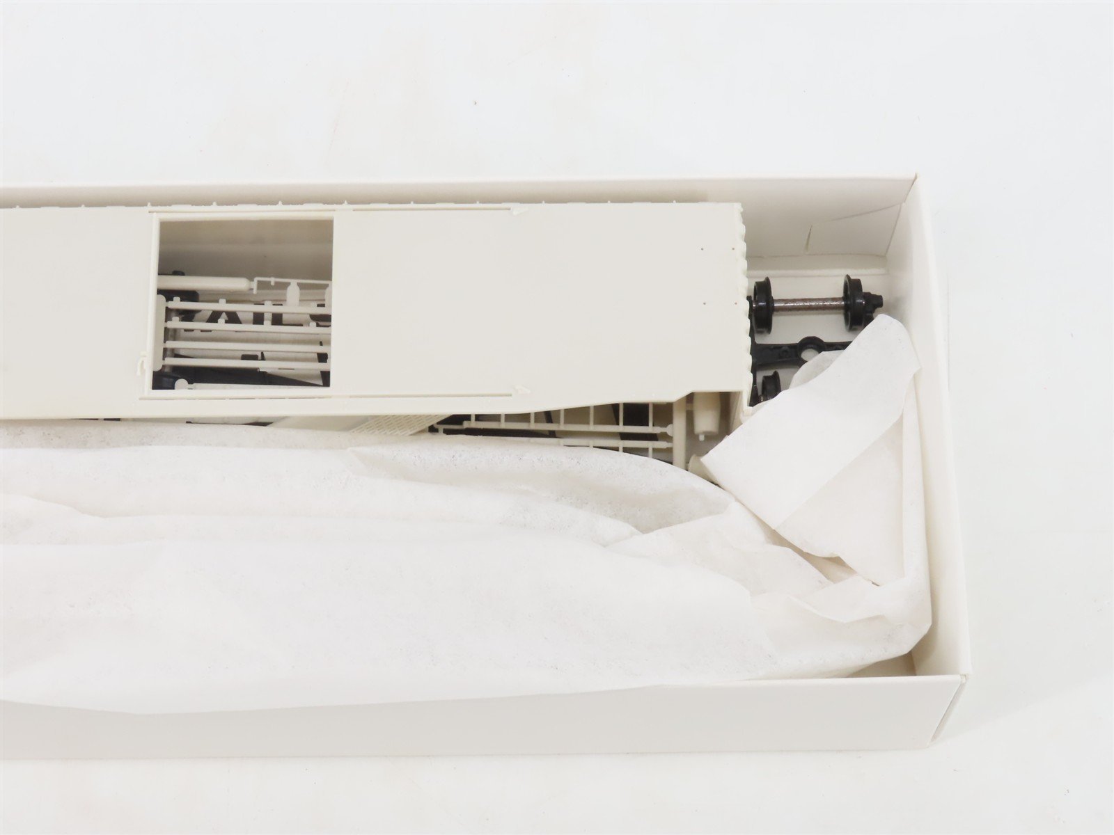 HO Scale Robin's Rails Kit 018-5300 Undecorated PS-1 50' Single Door Box Car