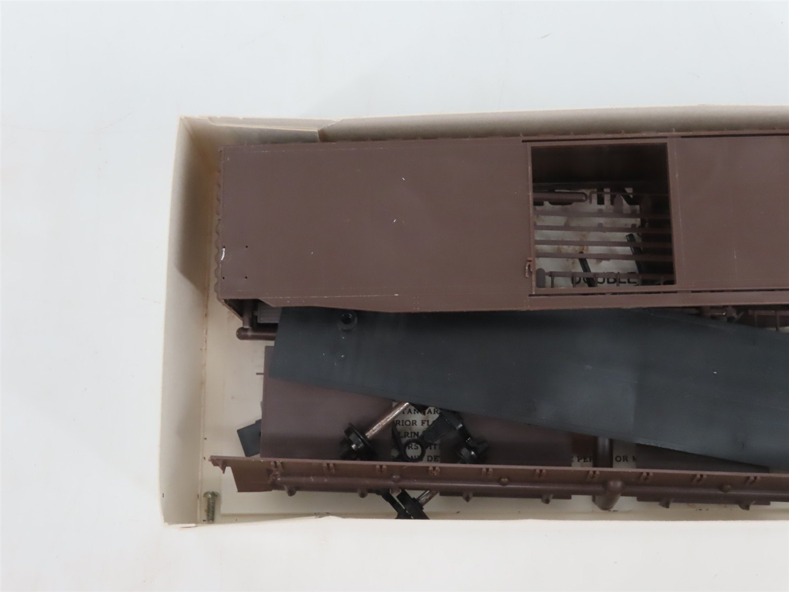 HO Scale Robin's Rails Kit 5300 Undecorated Brown PS-1 50' Single Door Box Car