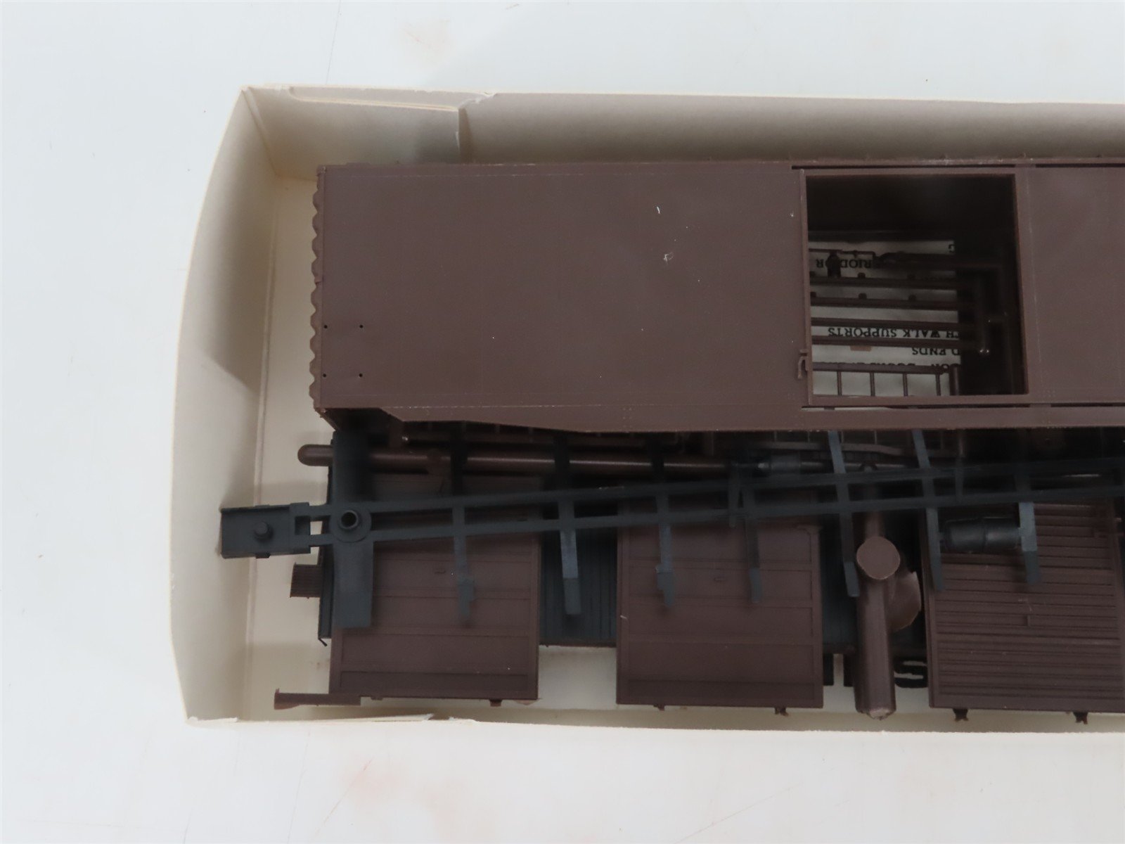 HO Scale Robin's Rails Kit 5300 Undecorated Brown PS-1 50' Single Door Box Car
