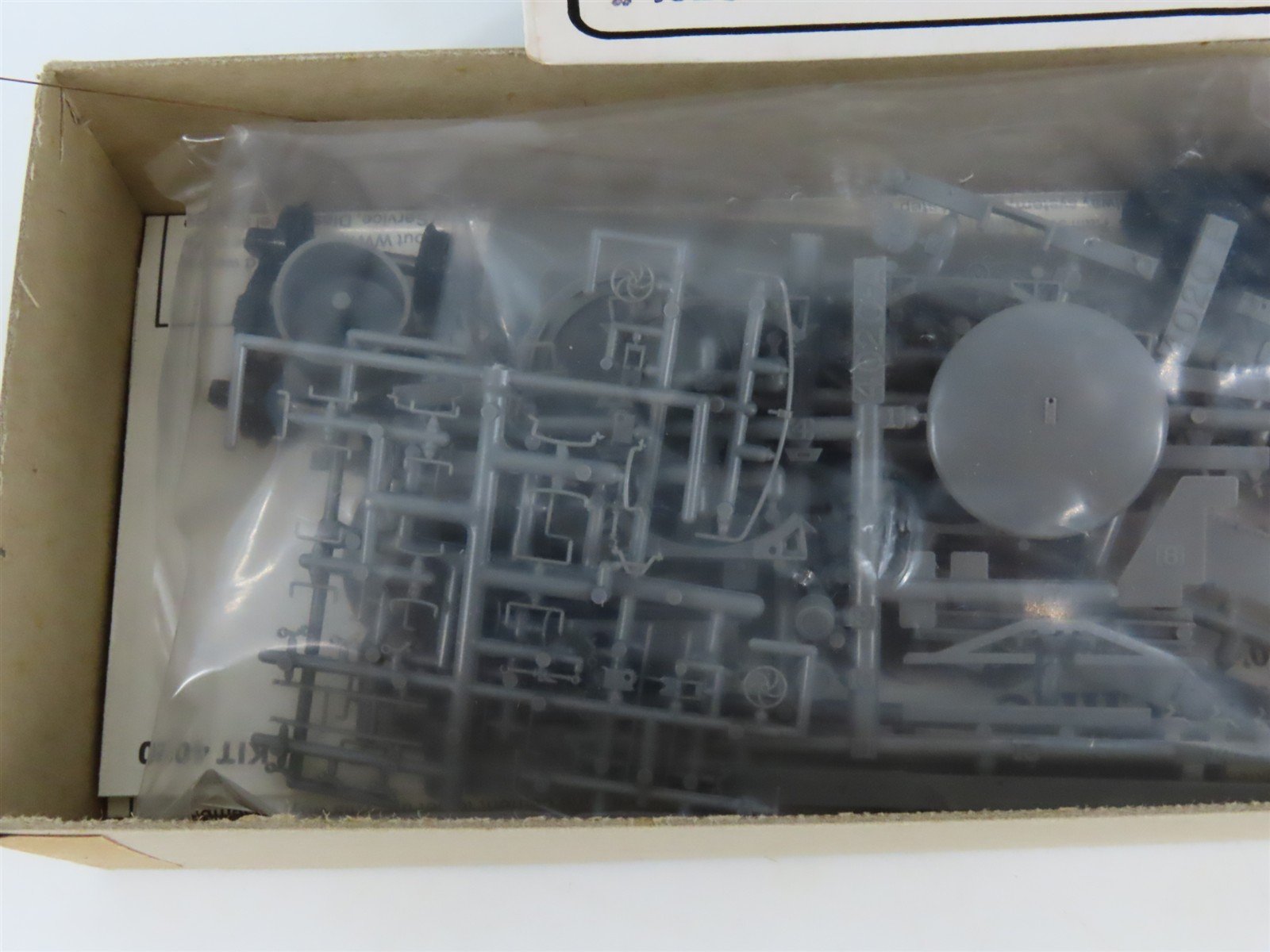 HO Scale Gould Company 4020 USRA/ARAIII 10k Gallon Tank Car Kit