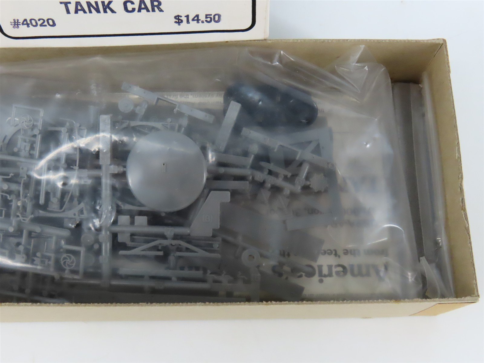 HO Scale Gould Company 4020 USRA/ARAIII 10k Gallon Tank Car Kit
