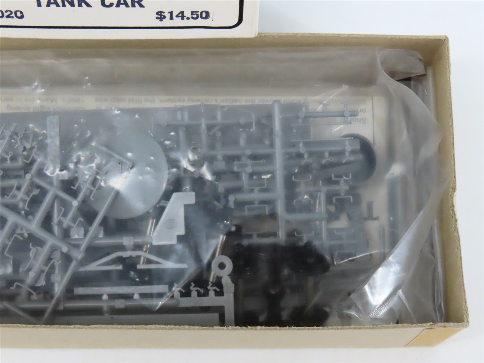 HO Scale Gould Company 4020 USRA/ARAIII 10k Gallon Tank Car Kit