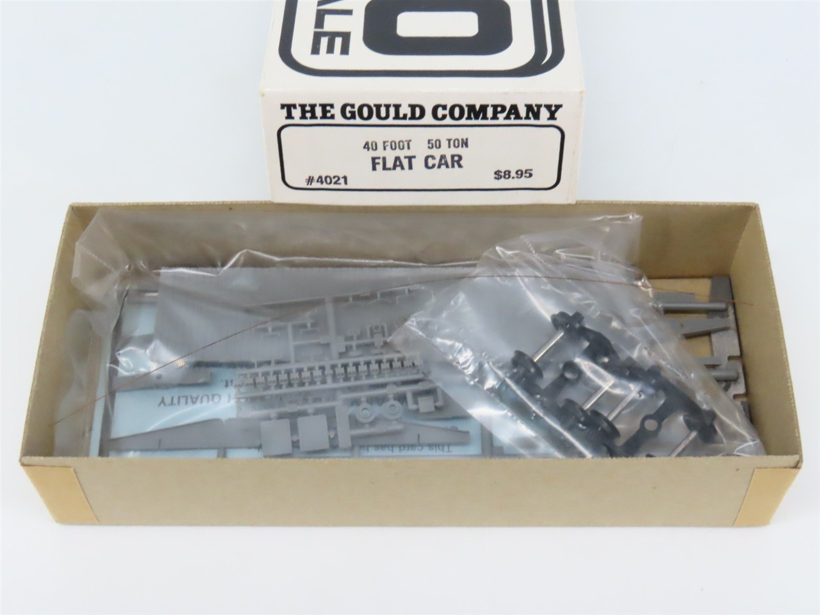 HO Scale Gould Company 4021 Undecorated 40' 50-Ton Flatcar Kit