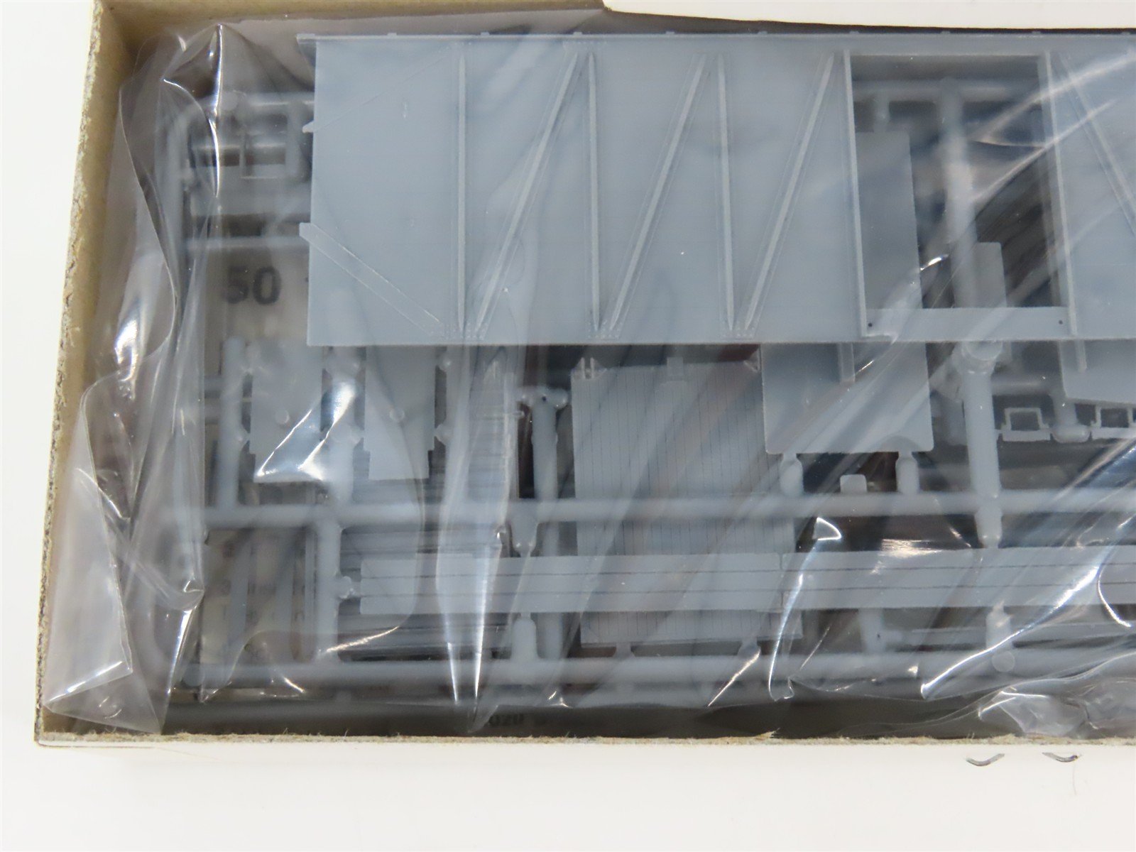 HO Scale Tichy 4026 Undecorated USRA Single Sheath Boxcar Kit