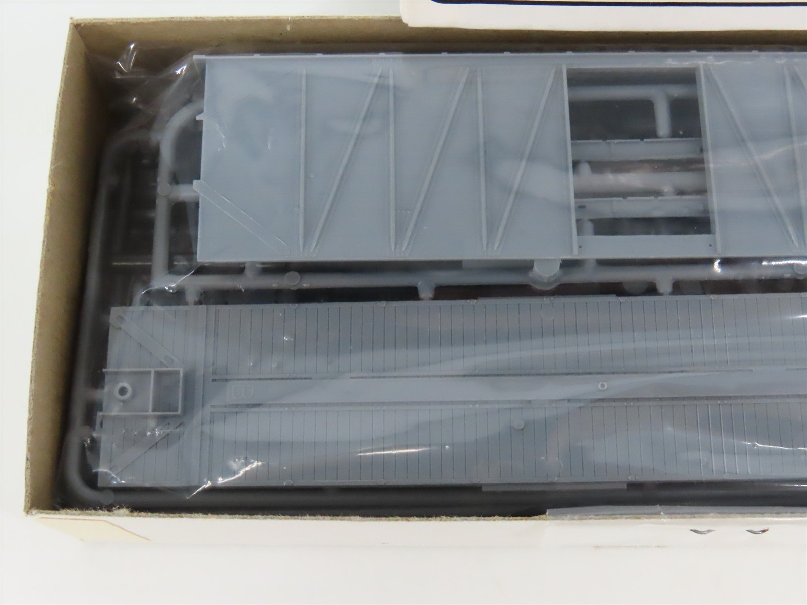 HO Scale Tichy 4026 Undecorated USRA Single Sheath Boxcar Kit