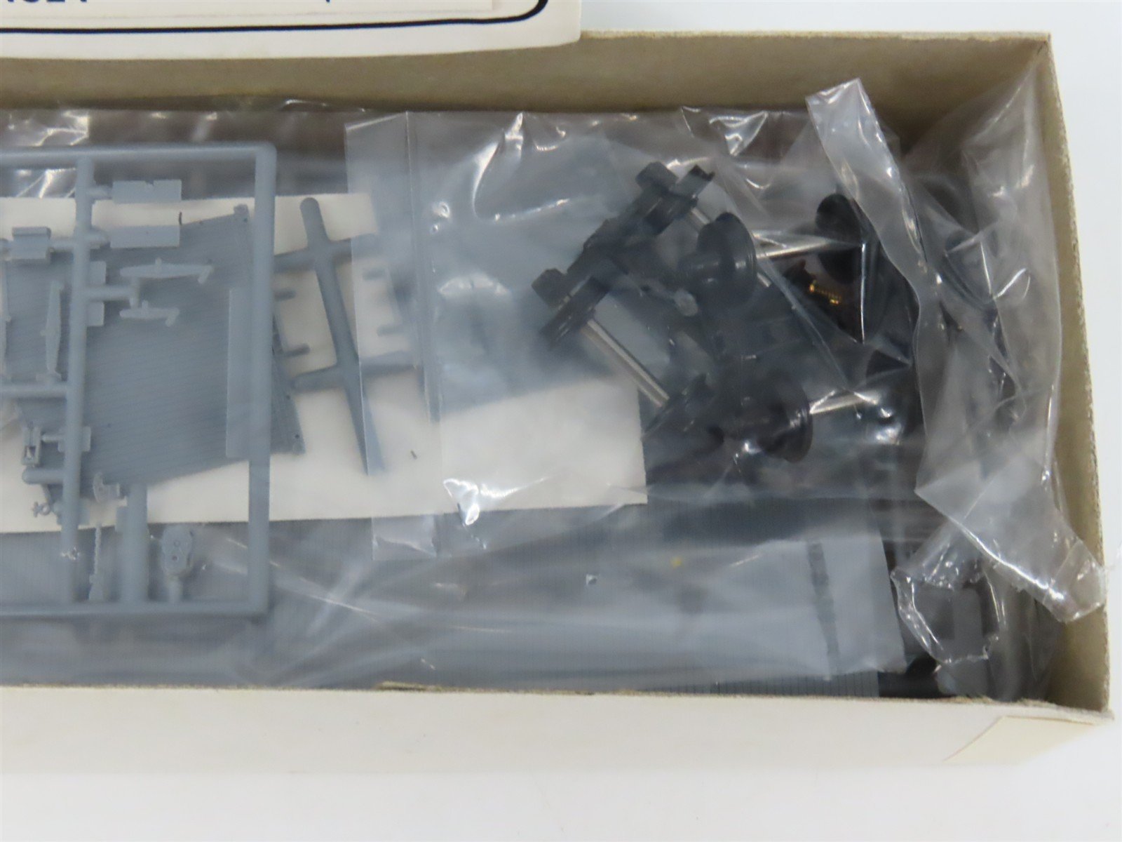 HO Scale Tichy 4024 Undecorated Class R-40-4 PFE Wood Reefer Car Kit