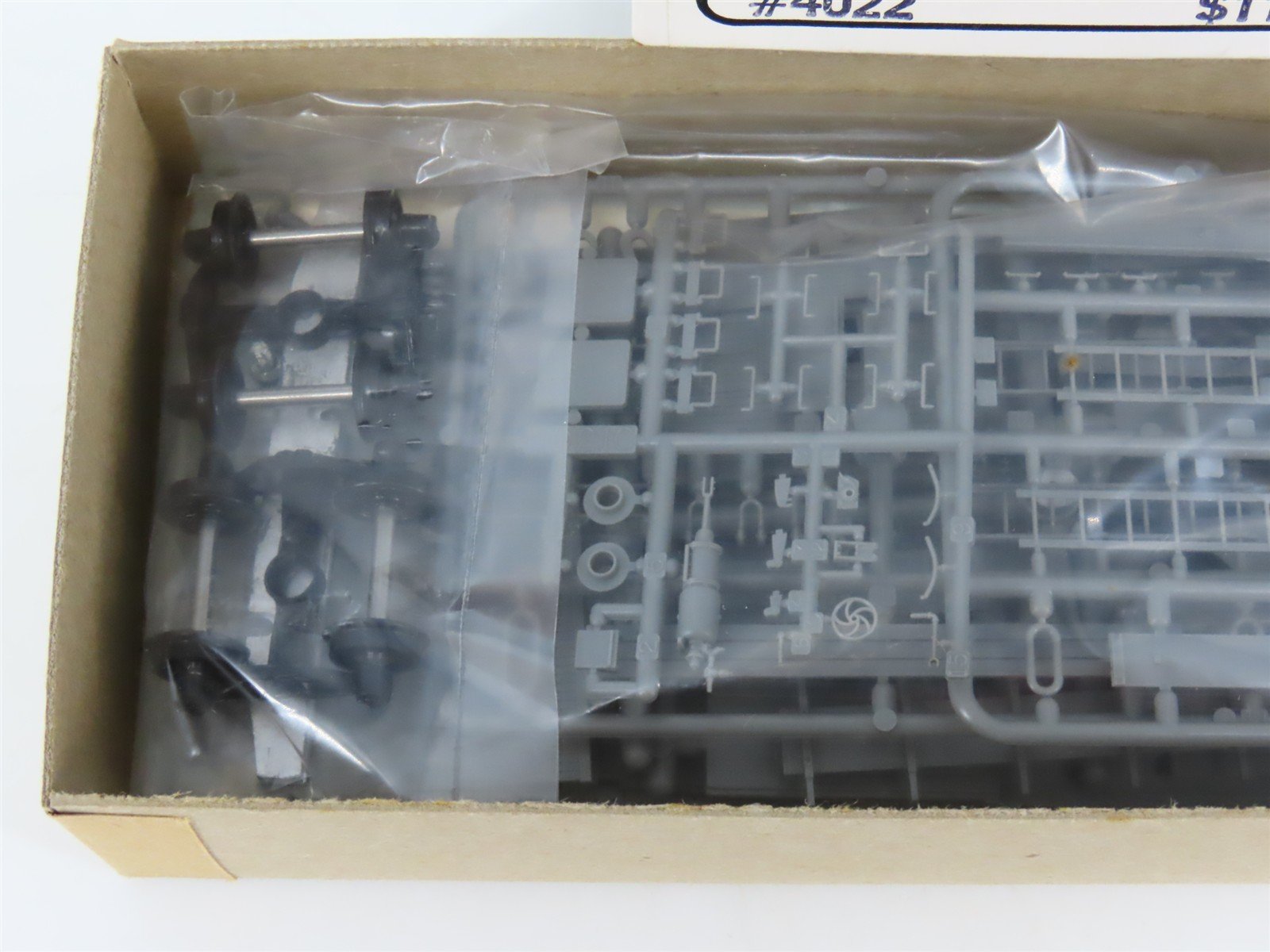 HO Scale Gould Company 4022 Undecorated Wrecking Outfit Boom Car Kit