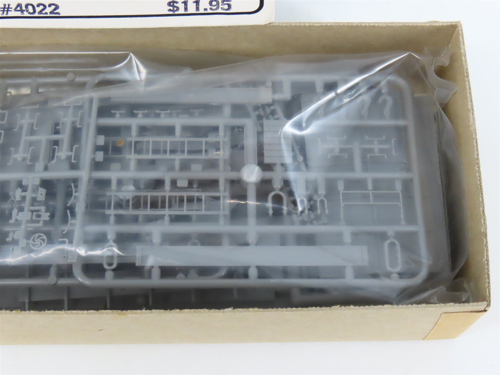 HO Scale Gould Company 4022 Undecorated Wrecking Outfit Boom Car Kit