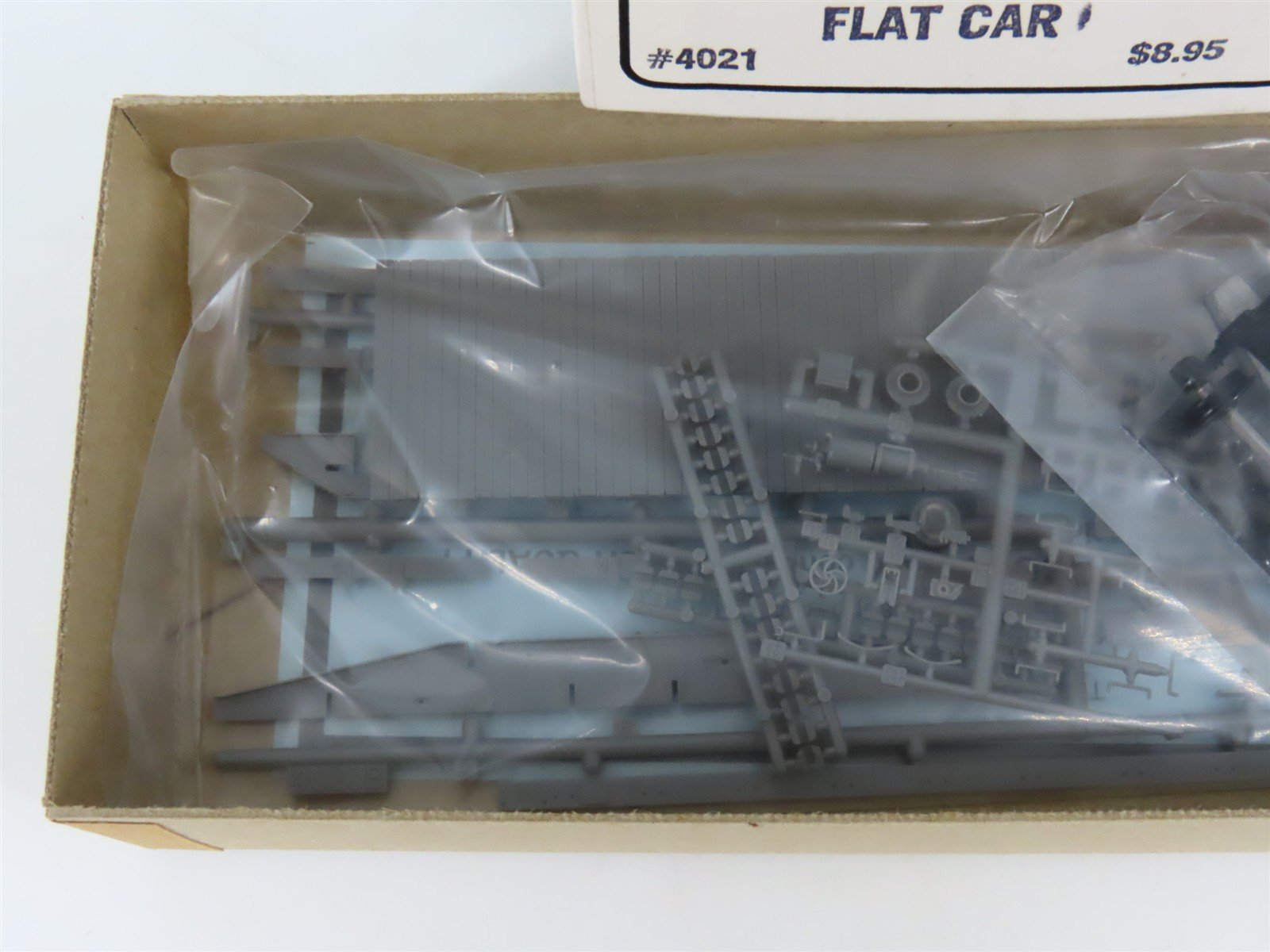 HO Scale Gould Company 4021 Undecorated 40' 50-Ton Flatcar Kit