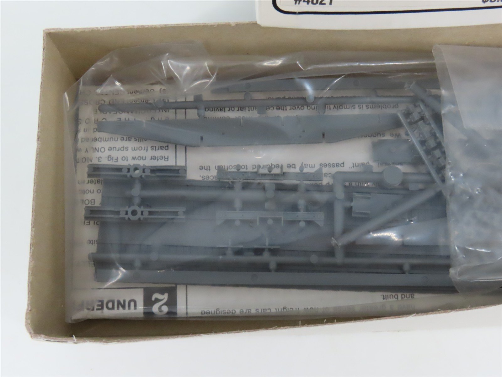 HO Scale Tichy 4021 Undecorated 40' 50-Ton Flatcar Kit