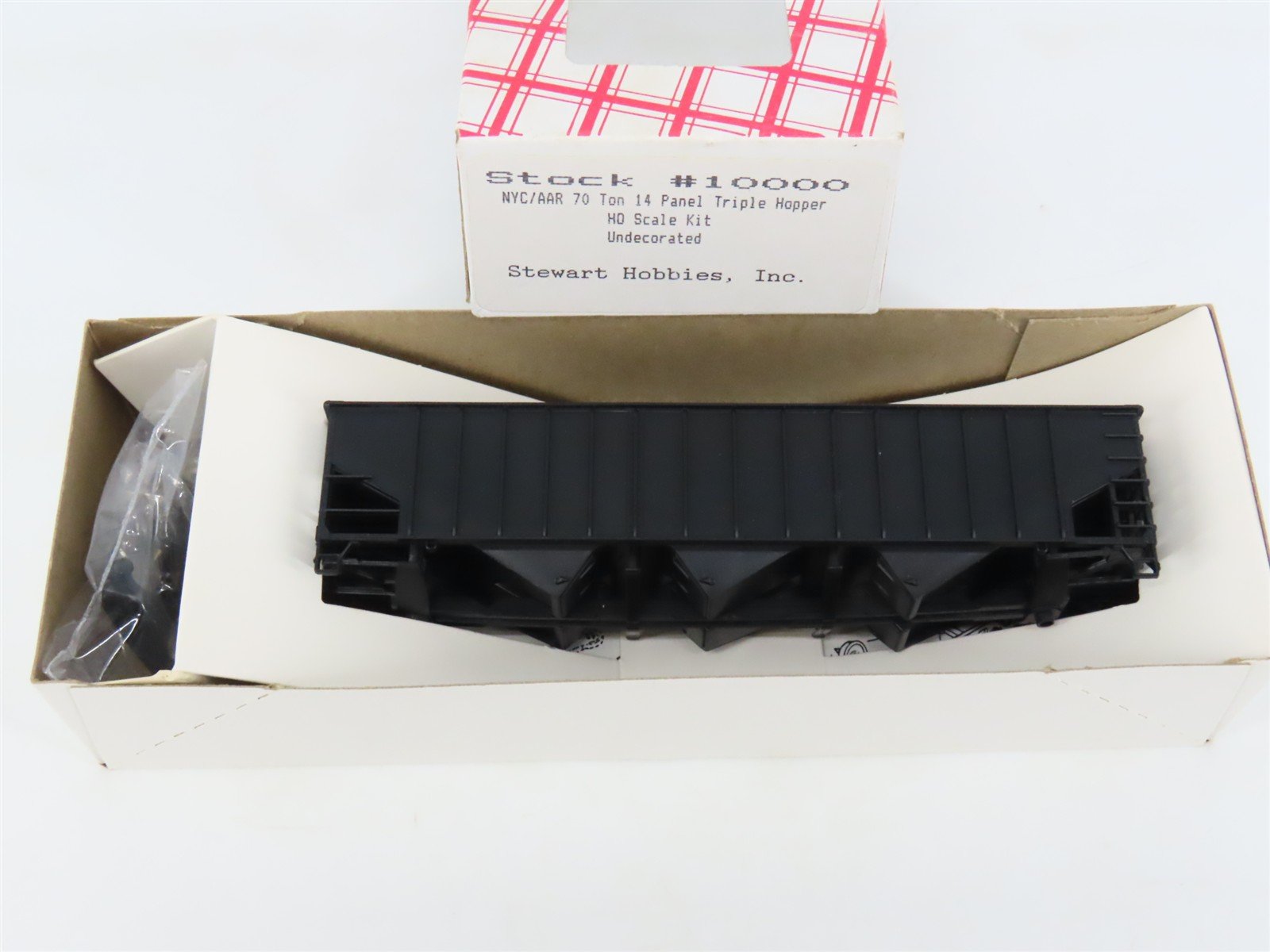 HO Scale Stewart 10000 Undecorated 70-Ton 14 Panel 3-Bay Hopper Kit