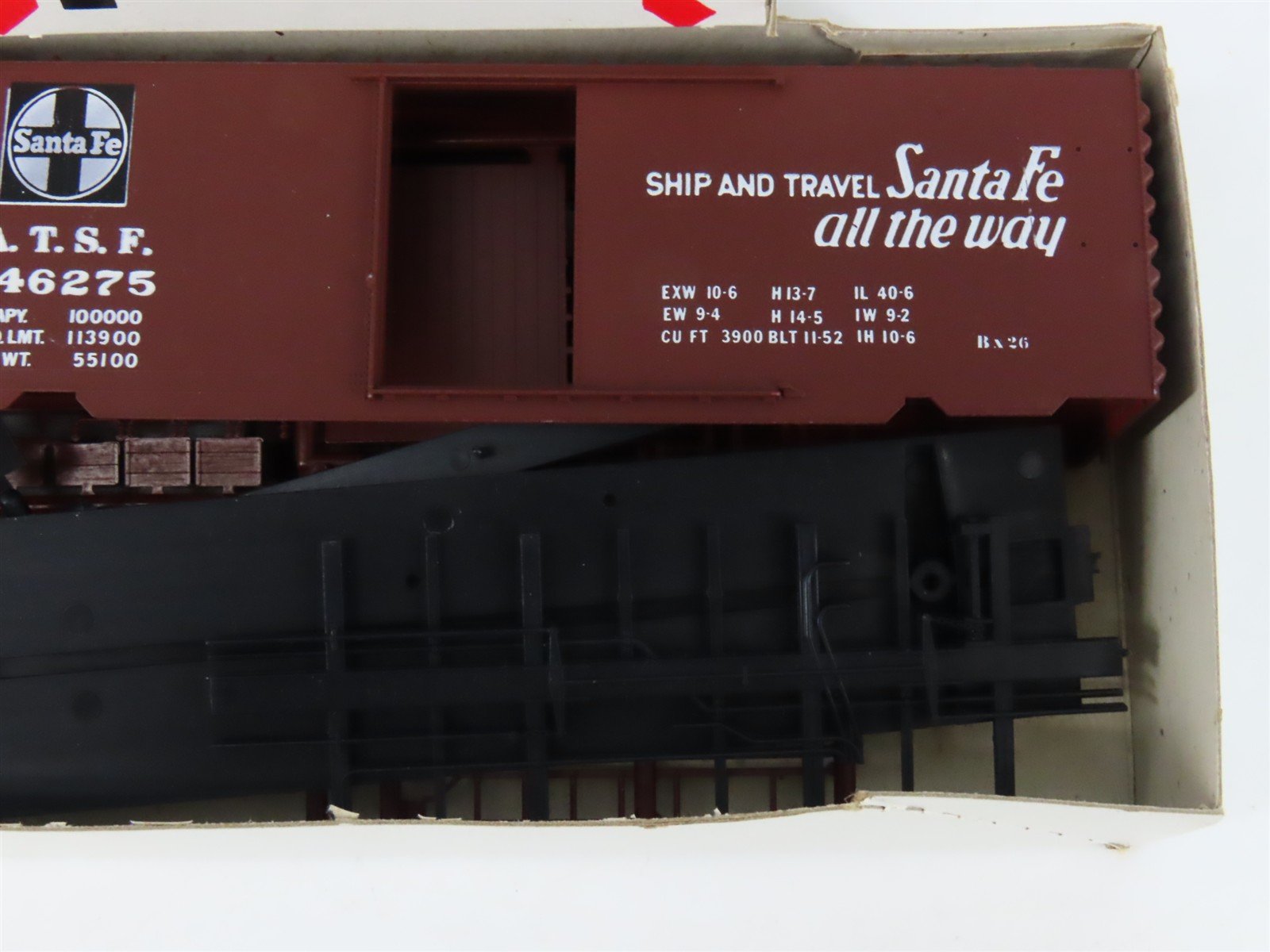 HO Scale McKean Models 719 ATSF Santa Fe 40' PS-1 Boxcar #146275 Kit
