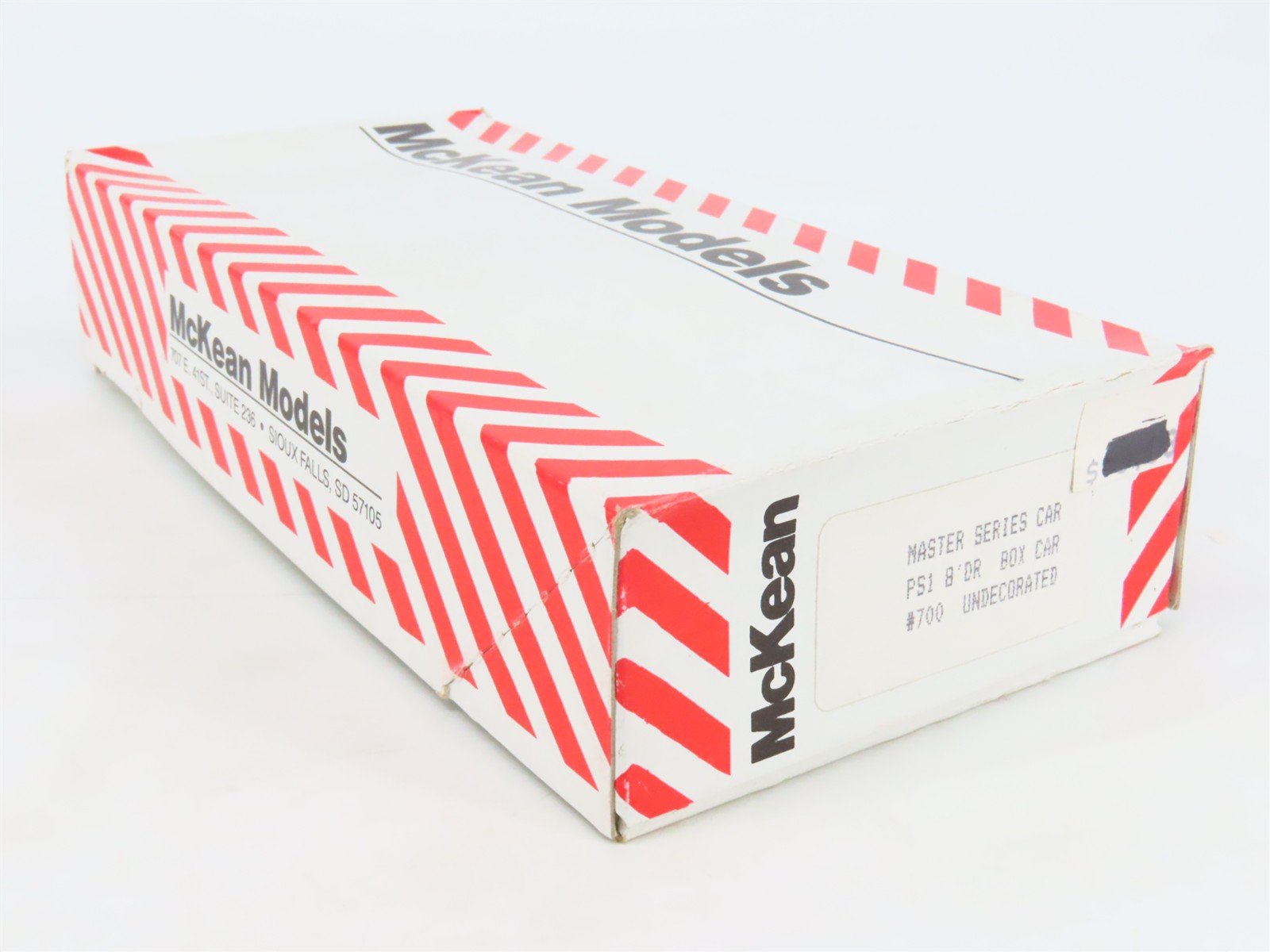 HO Scale McKean Master Series 700 Undecorated 40' PS-1 Boxcar Kit