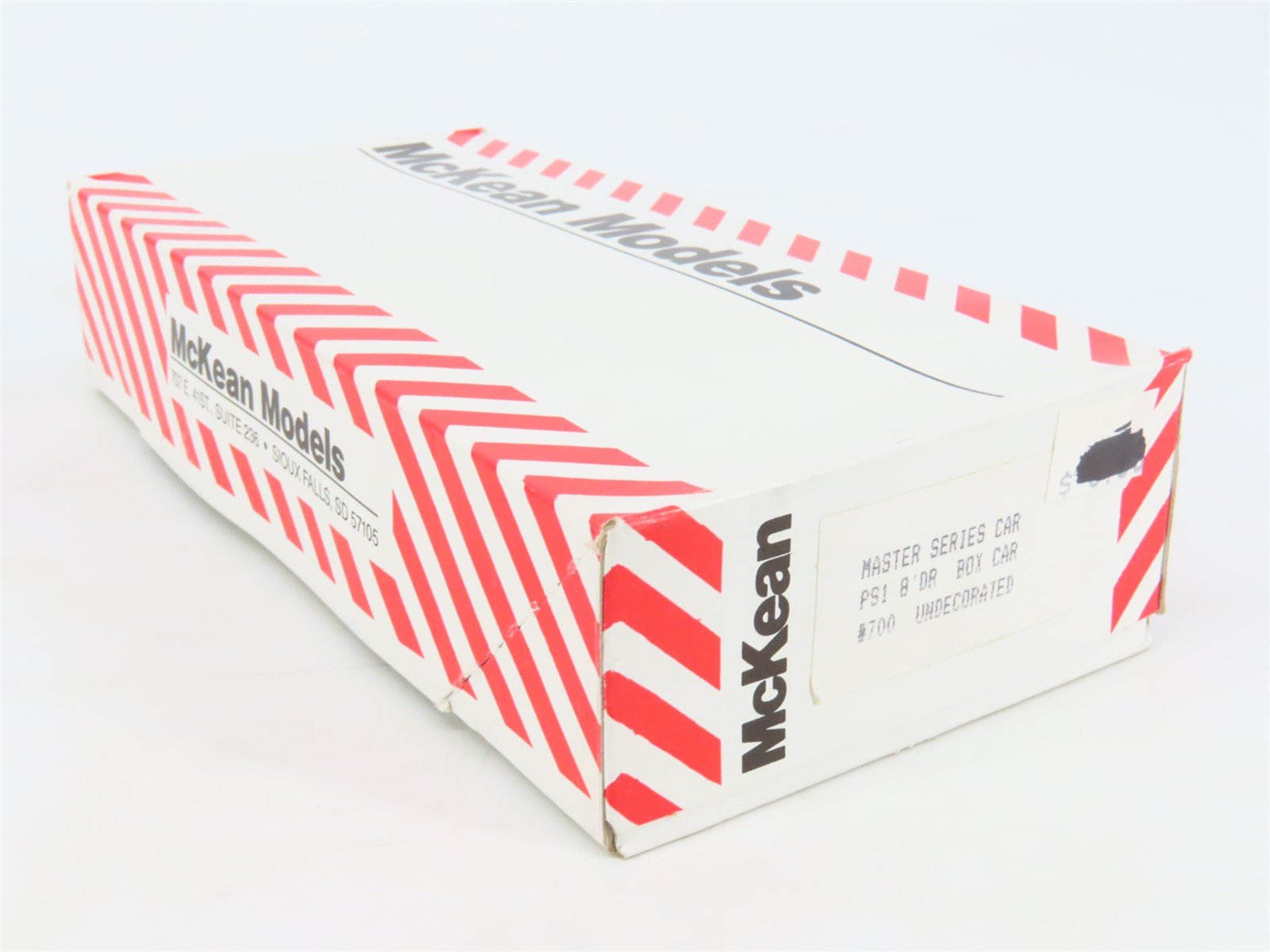HO Scale McKean Master Series 700 Undecorated 40' PS-1 Boxcar Kit