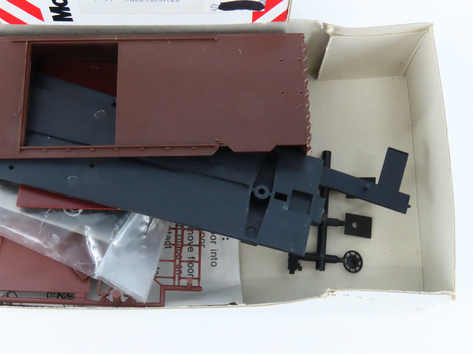 HO Scale McKean Master Series 700 Undecorated 40' PS-1 Boxcar Kit