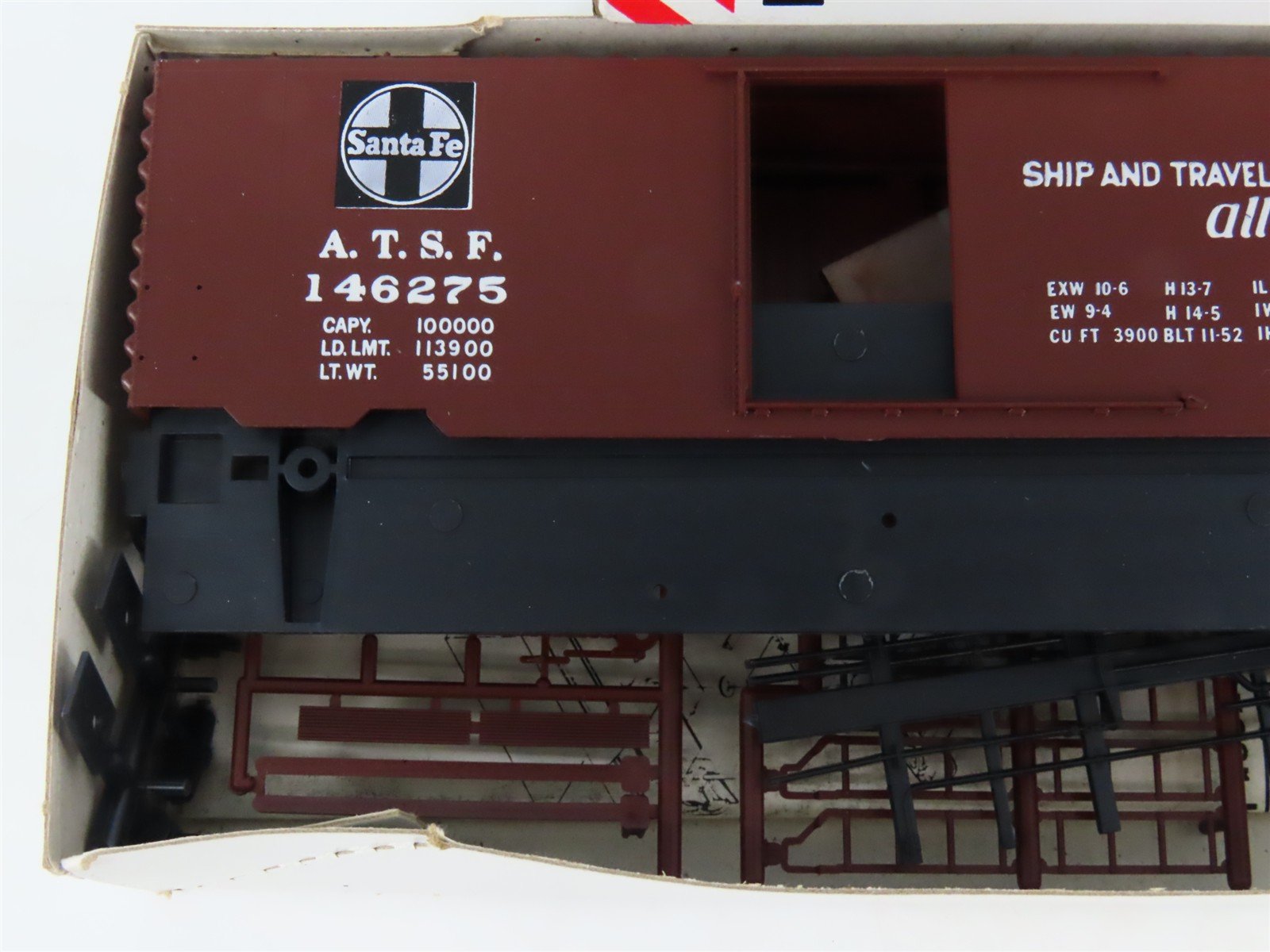 HO Scale McKean Models 719 ATSF Santa Fe 40' PS-1 Boxcar #146275 Kit